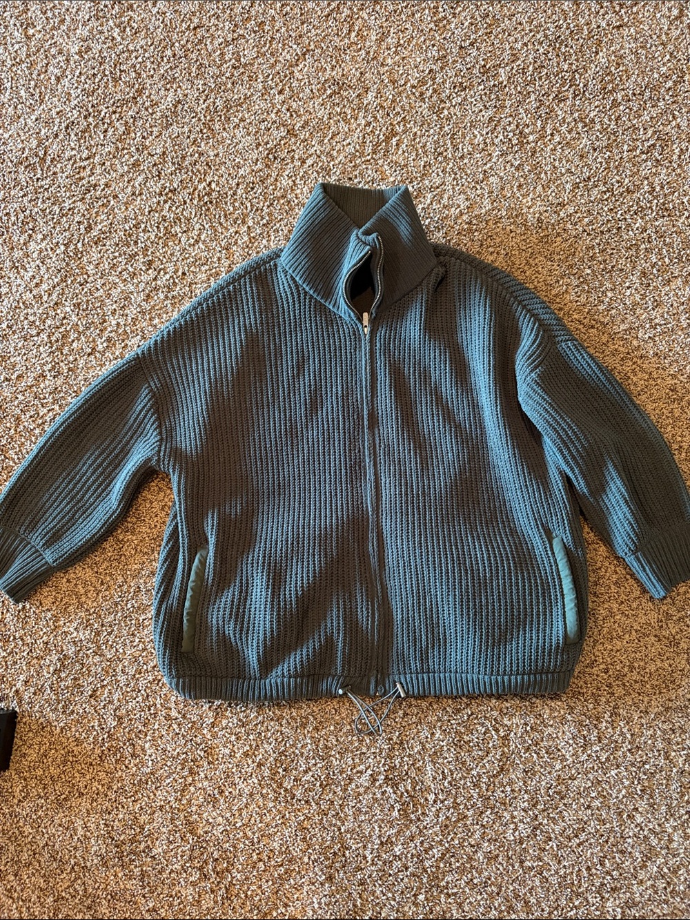 FLX green women’s zip up. Very cozy! Size XXL.